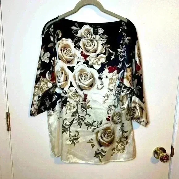 White House Black Market Floral 100% Silk Blouse - Small - Picture 1 of 5